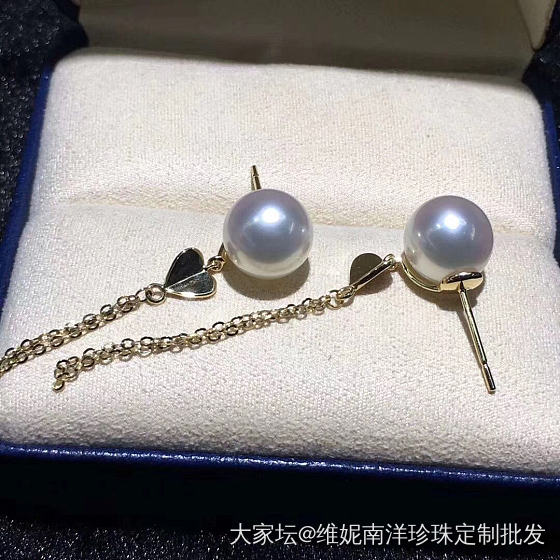 澳洲南洋白珠耳坠 9-10mm.正圆无暇 
18k金爱心💗流苏款。仙气飘飘。女神..._珍珠