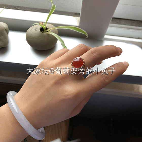 原创设计，无法超越的经典鸽血红翡戒指_戒指翡翠