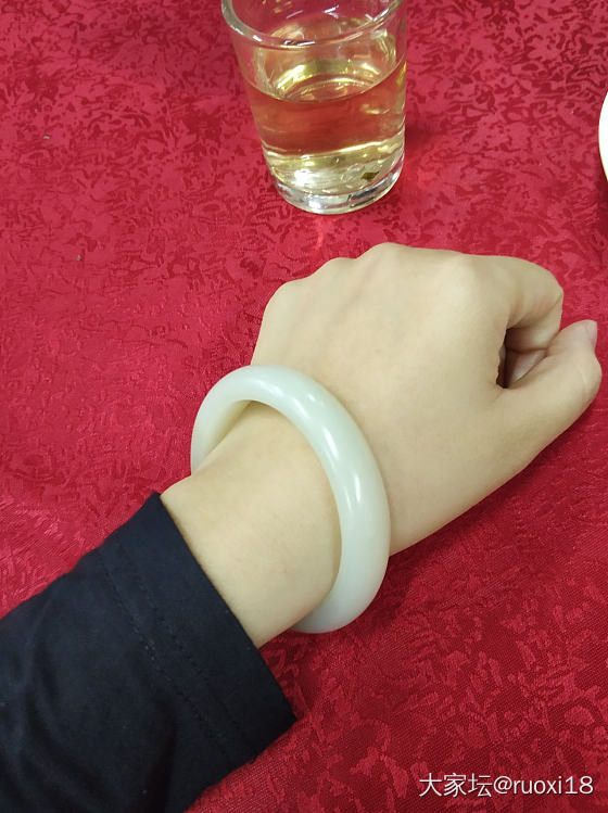 😘泥背且末越来越爱。_手镯和田玉