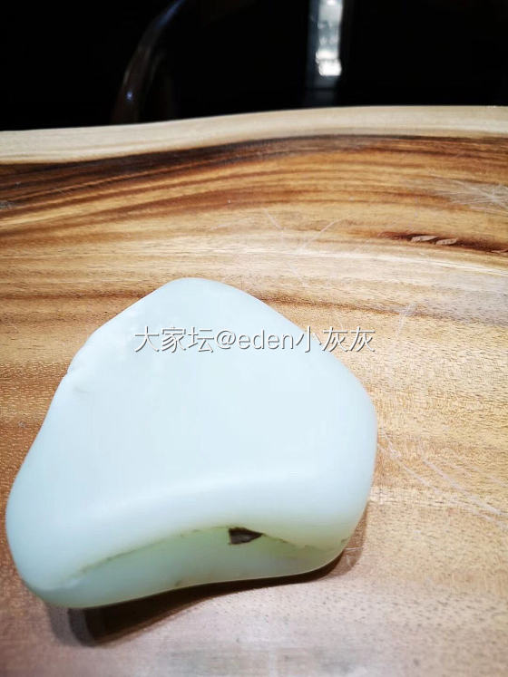 一块“嫩白豆腐”_和田玉