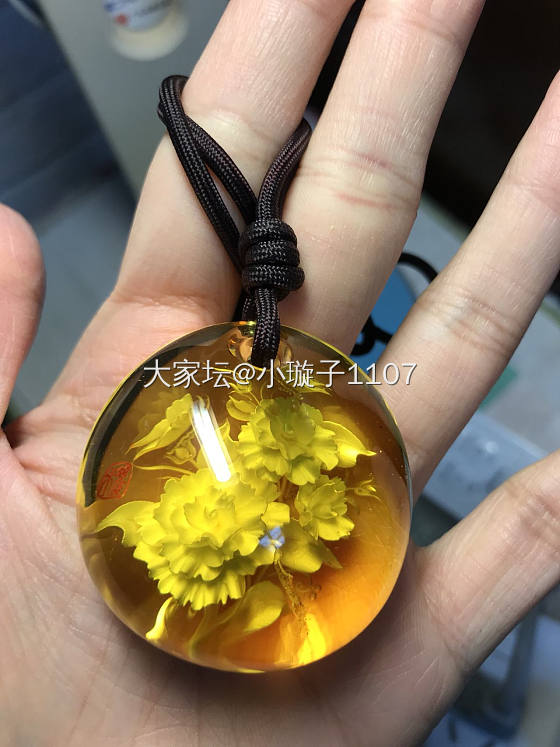 大师阴雕作业_琥珀挂件