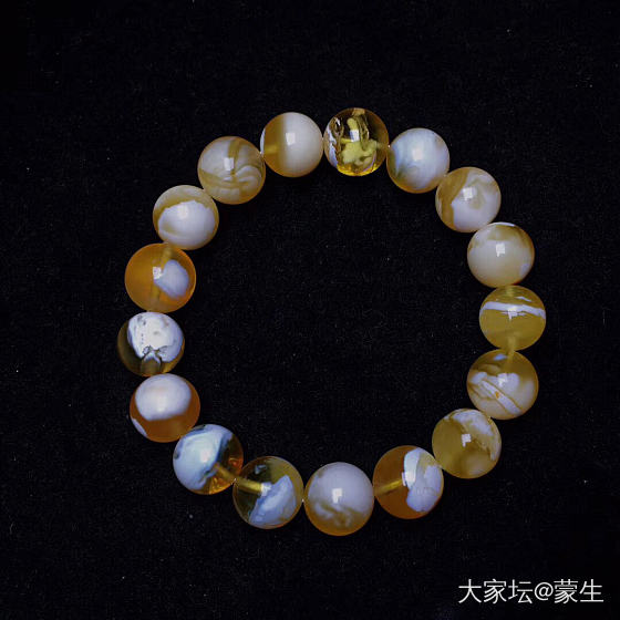 11➕极品俄料金白妖花手串，颗颗精选，佩戴精致，14克_琥珀蜜蜡