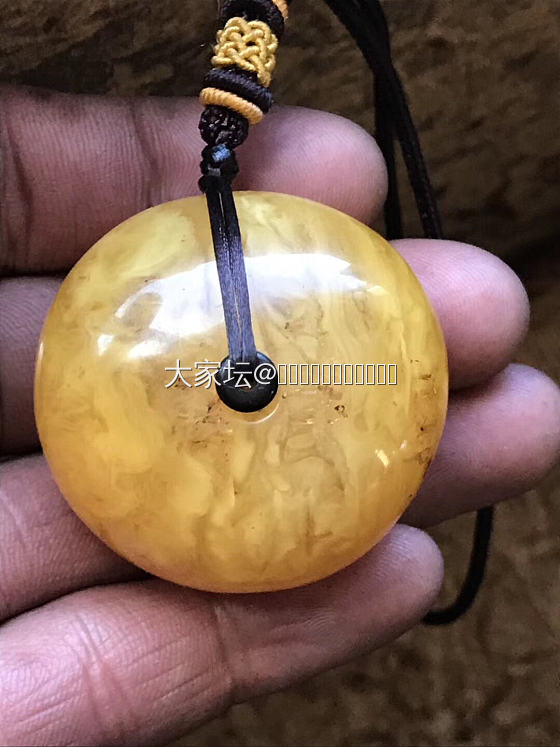 两个蜡_琥珀蜜蜡
