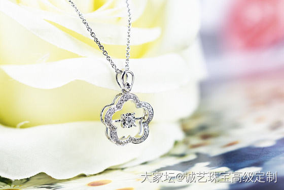 18K金钻石灵动系列吊坠，主钻：0.04ct，配石：0.12ct，特价：1788..._项链钻石