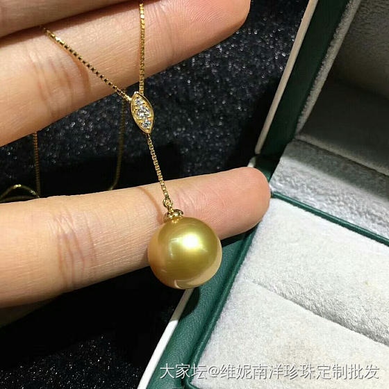 天然浓金吊坠项链 12-13mm. 无瑕
18k金镶嵌钻石💎  尾链还有个爱心💗..._珍珠