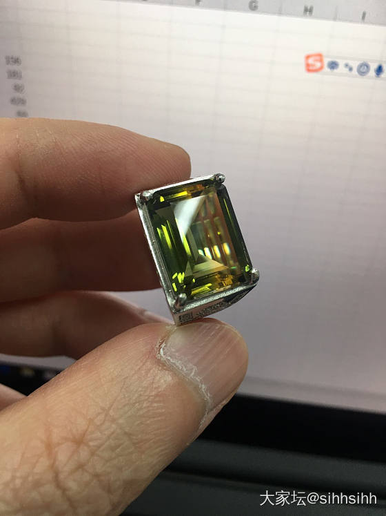 捡漏金绿碧玺_戒指碧玺