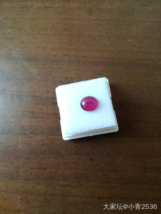 这颗卢比来是染色的吗_碧玺
