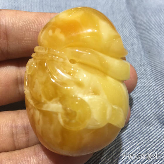 钱袋雕刻件_琥珀蜜蜡