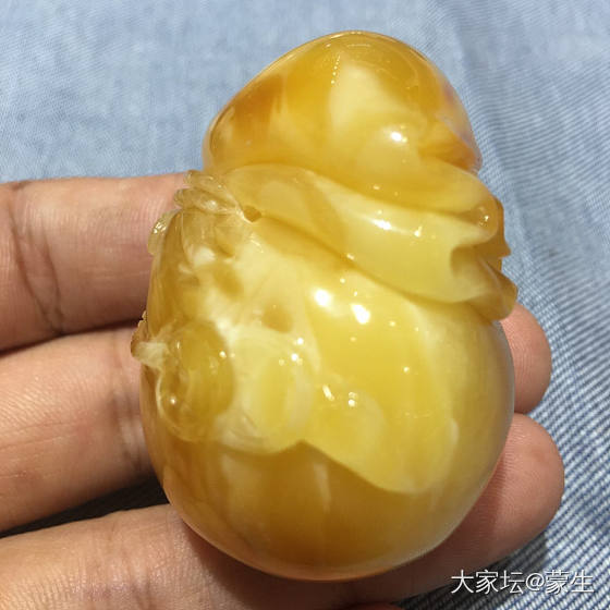 钱袋雕刻件_琥珀蜜蜡