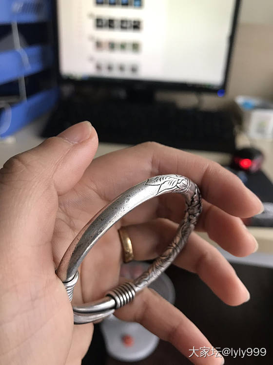 旧了的牡丹推圈_手镯银