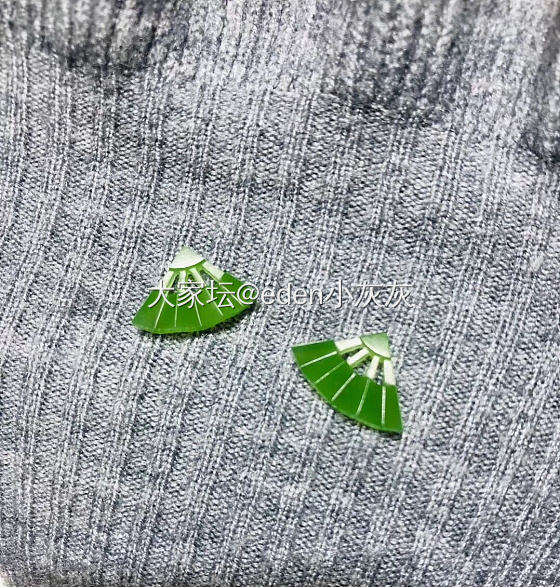 苏州下了雪就成了姑苏了，早上起床银装素裹的景象太美了_设计和田玉
