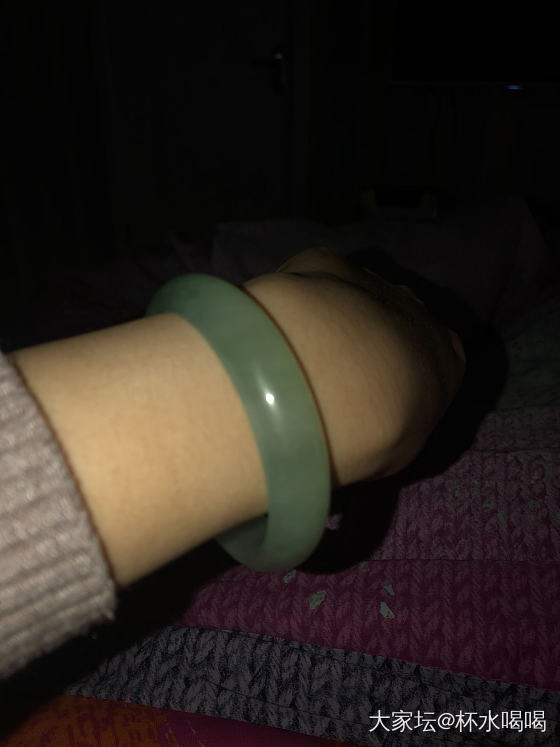 第一次直播购物，这算油青吗，说是蓝色调的_手镯翡翠