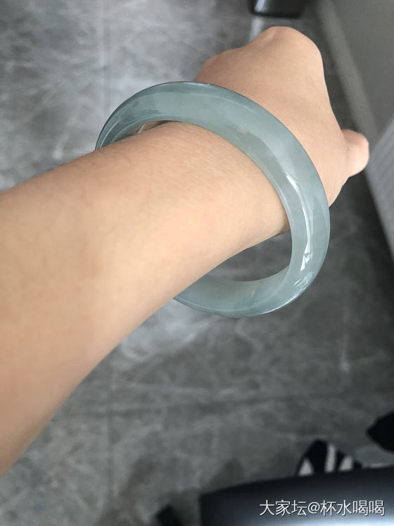 第一次直播购物，这算油青吗，说是蓝色调的_手镯翡翠