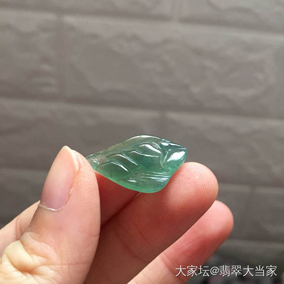 有人看得出这上面雕了啥吗_花件翡翠