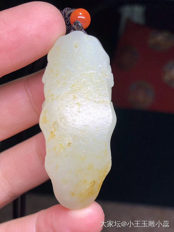 新疆和田玉籽料，洒金皮高青白籽兽面，精雕细琢，满皮细腻，油性一流，37克！_挂件和田玉