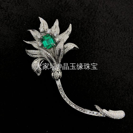 18k镶嵌哥伦比亚Muzo1.83ct祖母绿吊坠胸针双用款，欣赏一下。_祖母绿胸饰