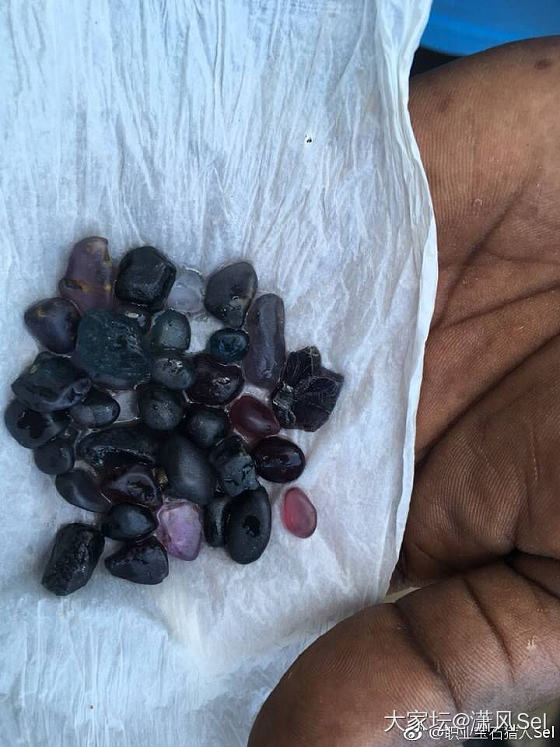 在斯里兰卡矿区猎原石的“三大法器”_斯里兰卡矿区彩色宝石