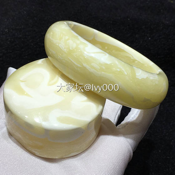 极品妖白花手镯_琥珀蜜蜡