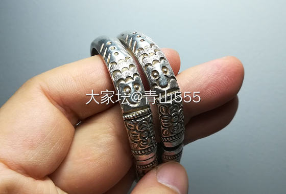山西剔地狮子衔绣球老银镯_手镯银