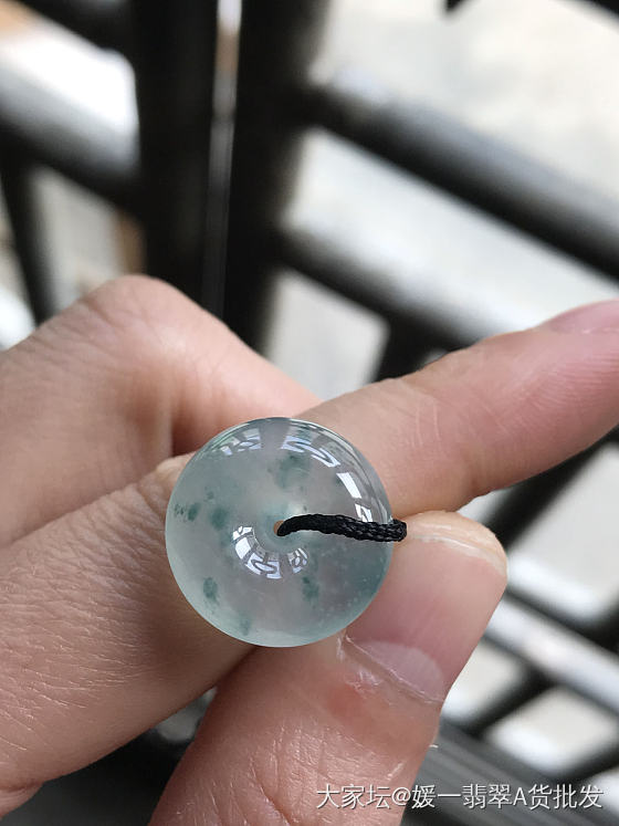 高冰飘逸蓝彩花，干净晶莹剔透_平安扣翡翠