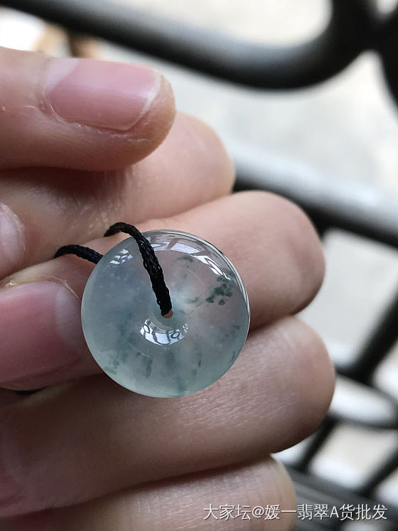 高冰飘逸蓝彩花，干净晶莹剔透_平安扣翡翠