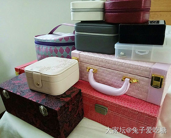 整理首饰盒是很惬意的事情_首饰盒