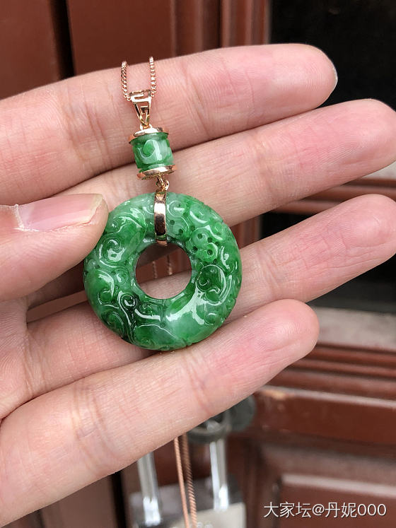 过年送婆婆，大家来看看怎么样_挂件翡翠