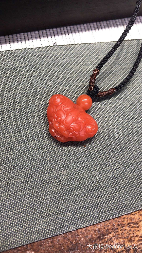 分享小可爱，嘻嘻_挂件南红