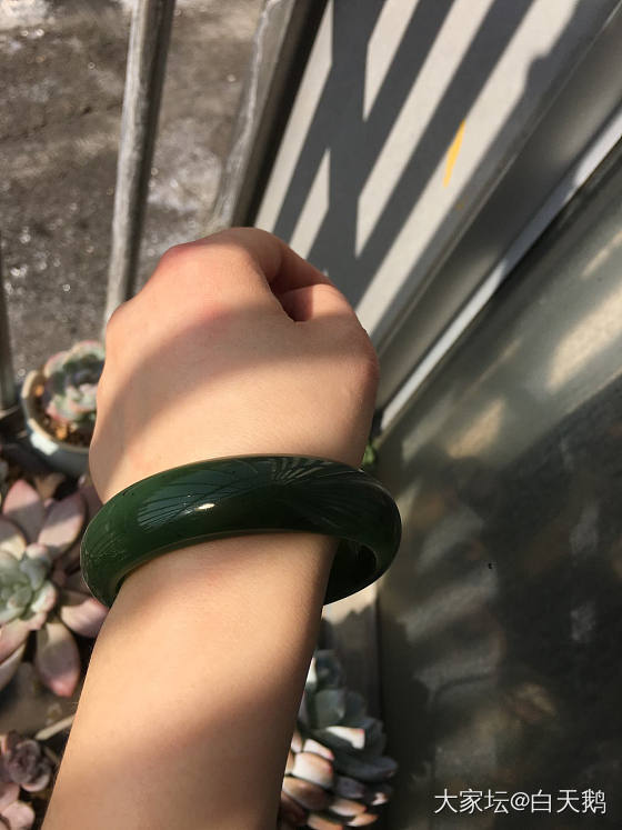 碧玉手镯到了_碧玉手镯和田玉