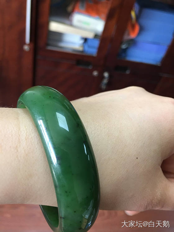 碧玉手镯到了_碧玉手镯和田玉