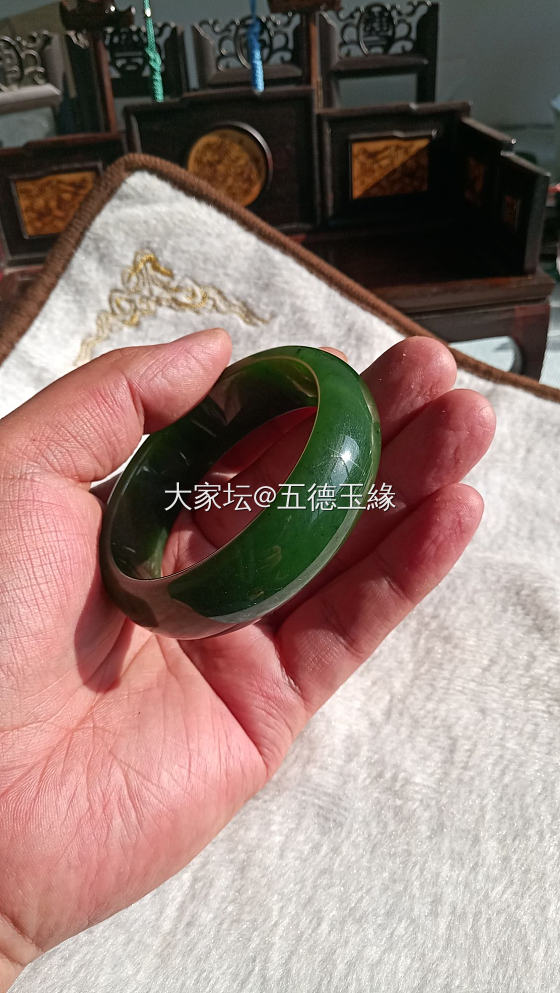 碧玉手镯到了_碧玉手镯和田玉
