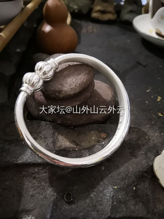 不雨花自落，无风絮自飞。 ​​​_手镯银