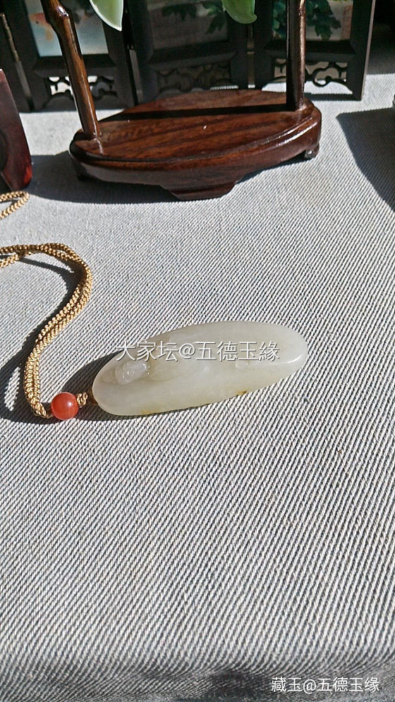 籽料的皮色放大表现_和田玉