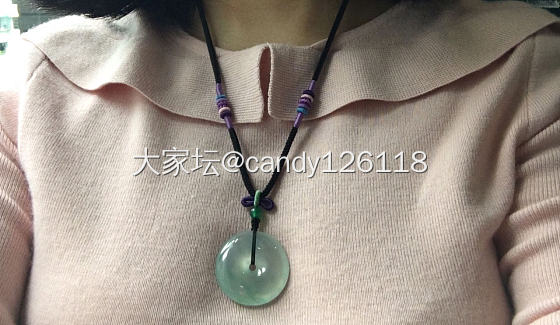 实在太无聊了，坐等下班放假，来个上身照吧。_平安扣翡翠