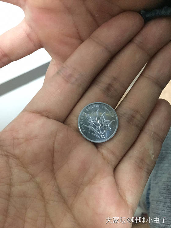 突然觉得这兰花赛过很多坛红_当代硬币钱币