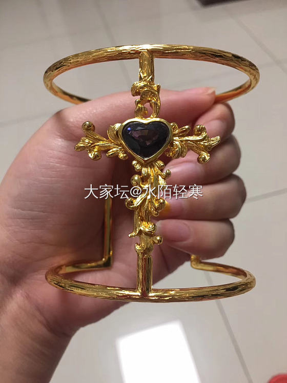 水一贴 情人节装备_蓝宝石尖晶石