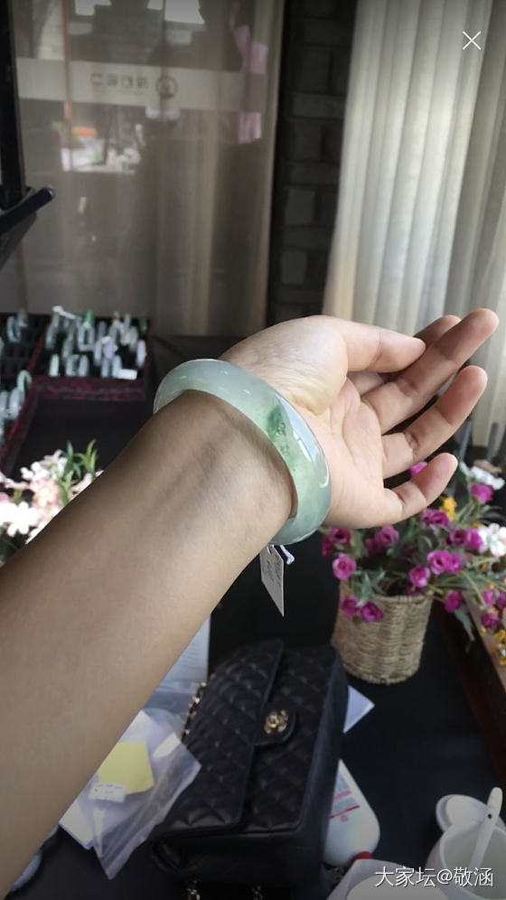 帮我看看这条贵妃镯值4w吗？还在鉴赏期中_手镯翡翠