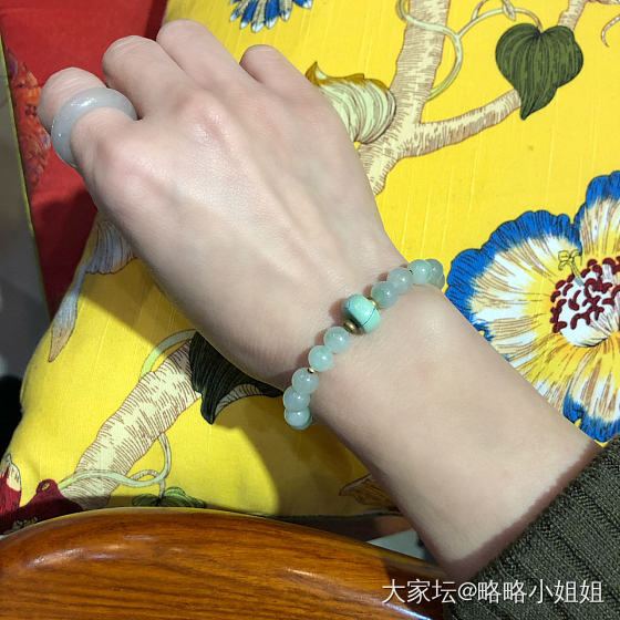 最近迷上了撸串_珠串