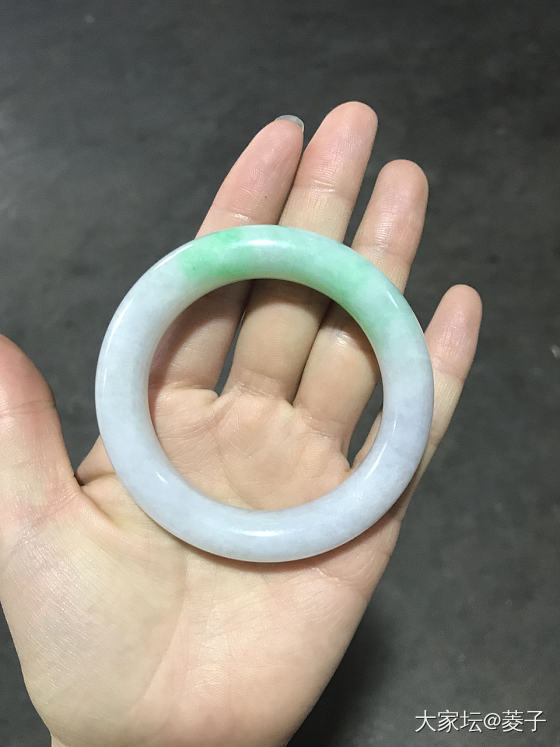 这两个怎么样，朋友们，学乖了，不懂多问，_手镯翡翠