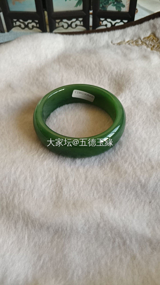 确实拍照有些渣_手镯和田玉