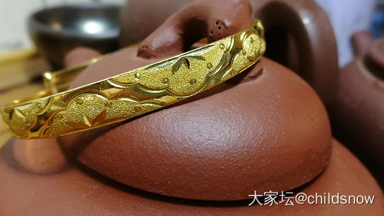 本命年上个小金镯_手镯金
