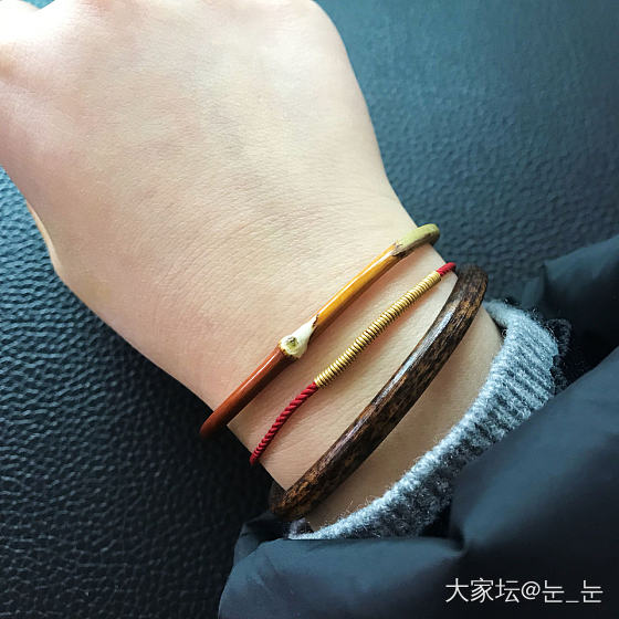 貌似很流行的本命年红绳_手链