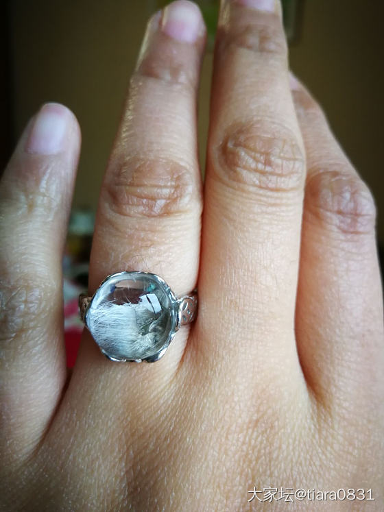 新入手的银钛戒指，据说能量很强_戒指钛晶水晶