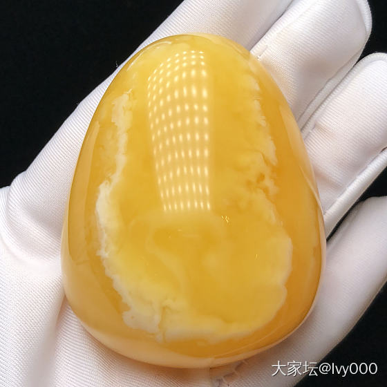 像熟蛋黄又像菠萝包！酥香香的😋_挂件琥珀蜜蜡