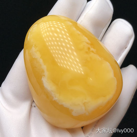 像熟蛋黄又像菠萝包！酥香香的😋_挂件琥珀蜜蜡