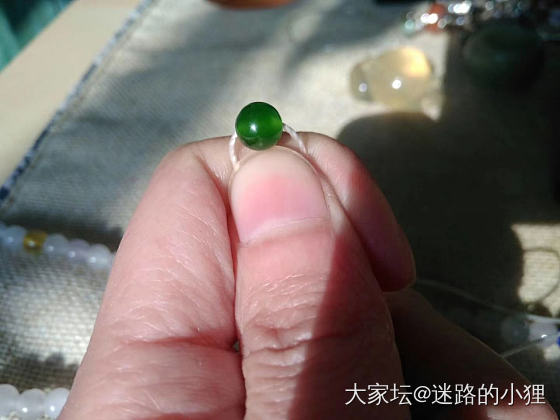 描述是冰底阳绿，为啥我一点都不觉得_碧玉珠串
