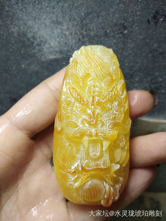 蜕变……_雕刻琥珀蜜蜡