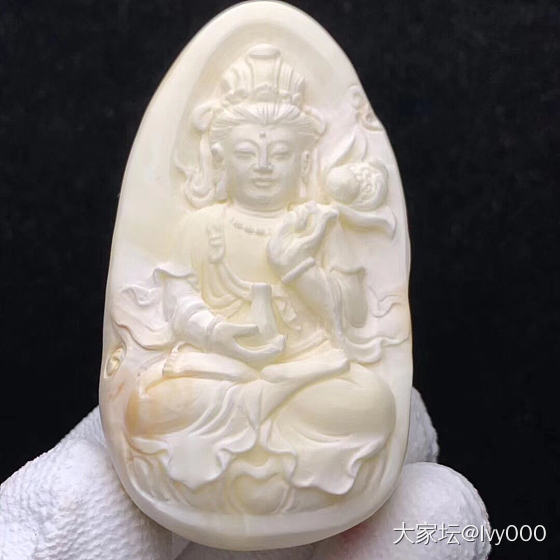 17.6克！精品白蜜观音  背面留皮
雕工精致 李卫老师作品
尺寸32.2×59..._琥珀蜜蜡