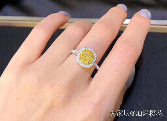 女神节特供！克拉黄钻成品一枚！_戒指彩钻