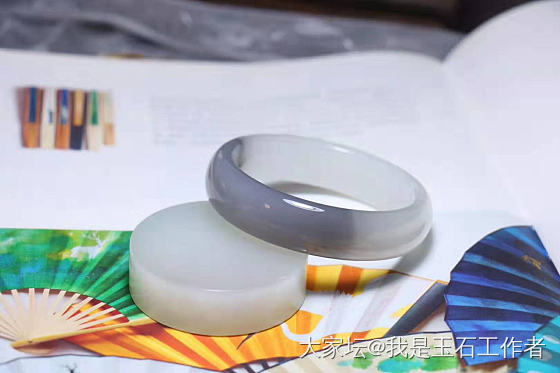 女人有时候也喜欢色_手镯和田玉